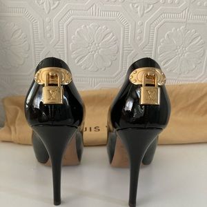 Louis Vuitton Oh Really Peep-toe Pumps